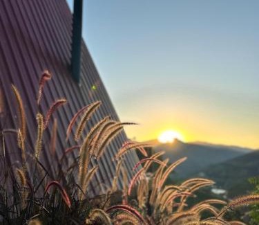 Vargem Alta Ski Chalet | Refúgio Suiço em Vargem Alta