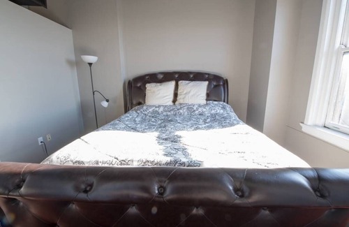 Fairlie-Poplar Historic District Condo | Refined and Pristine Loft in Downtown Atlanta