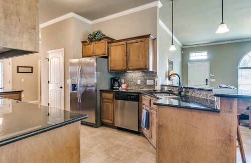 Edmond House | Refreshing and Spacious 4 Bedroom Home