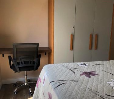 Aguas de Santa Barbara House | Refugio 4 suites com ar condicionado e piscina