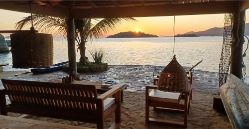 Paraty House | REFUGIO na frente do mar em Ilha de Araujo