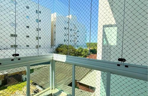 Guarapari Apartment | RefugioBacutia- Prédio FRENTE MAR Bacutia- 6 pessoas- 3 Quartos com AR sendo 1 suite - varanda- sala de estar e jantar Ampla -Piscina e Sauna no Prédio