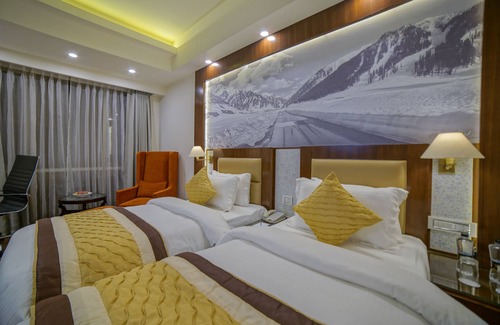 Rajbagh Hotel | Regenta Central Srinagar