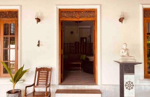 Thiranagama House | Regina Niwasa House