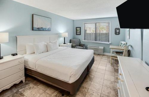 Litchfield by the Sea Apartment | Rejuvenate in a Resort View King Room 1st Floor