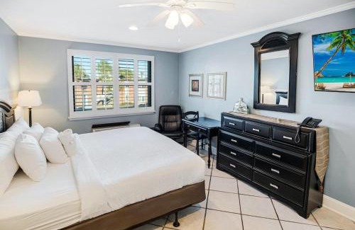 Litchfield by the Sea Apartment | Rejuvinating 2nd flr Resort View King Room