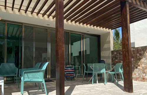 Dzemul House | Relájate en esta escapada única y tranquila.