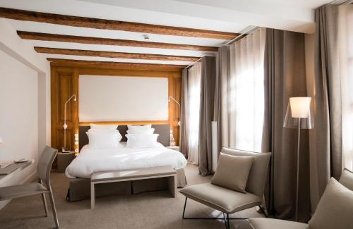 Colmar Centre Ville Hotel | Relais & Châteaux La Maison Des Têtes
