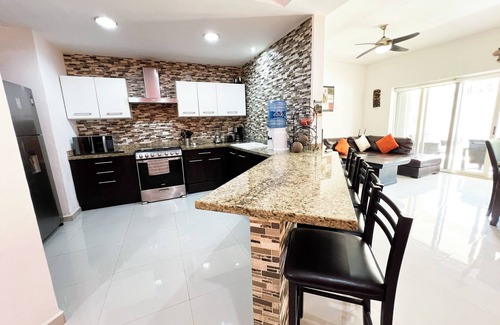 Puerto Aventuras Apartment | Relajate hermoso jardín y 2 piscinas