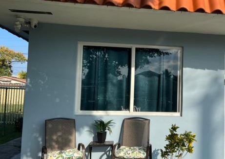 Flagami Apartment | Relax 521- at the side