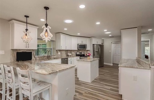 New Port Richey House | Relax all winter in this 3000sqft private family and pet friendly paradise.