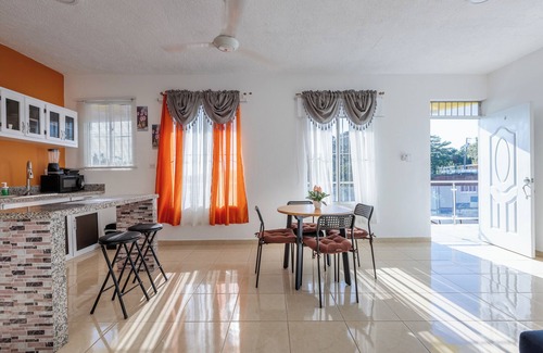 Samana Apartment | RELAX AND ADVENTURE IN SAMANA/JACUZZI/5 MINUTES FROM THE CITY.