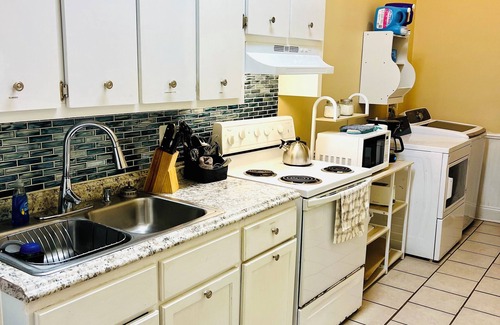 Columbus Apartment | Relax and escape in this vibrant Columbus apartment