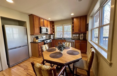 Hayesville House | Relax and play on the Hiwassee!