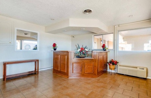 Elk City House | Relax and Unwind! 2 Spacious Units, Free Parking, Near National Route 66 Museum