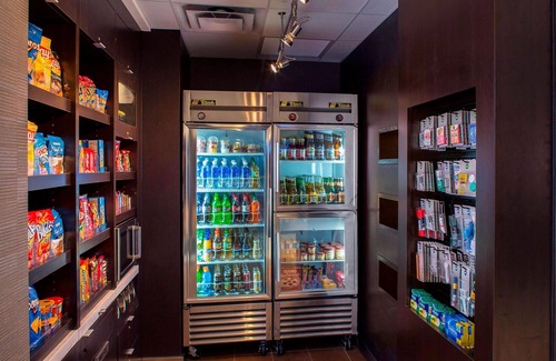 Norcross House | Relax and Unwind! 4 Comfortable Units, Free Parking, Pet-friendly, Onsite Pool