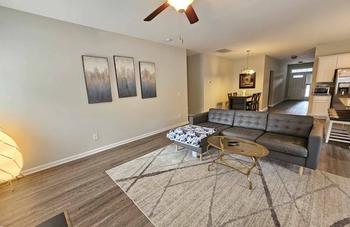 West Columbia House | Relax and Unwind in this Fully Furnished 3-Bedroom Gem in West Columbia