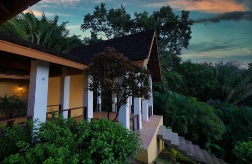 Gibson Bight House | Relax At This Hillside Retreat That Overlooks The Lush Forest And The Caribbean