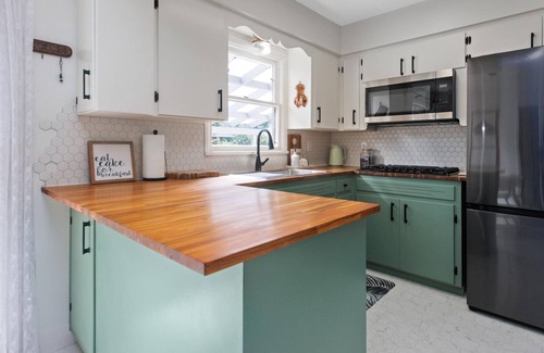 West End House | Relax at this peaceful and centrally-located place on the west end of Billings.