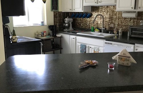 Plymouth House | Relax by Lake Eustis in your cozy 2-bedroom retreat.10%discount for 7 day rental