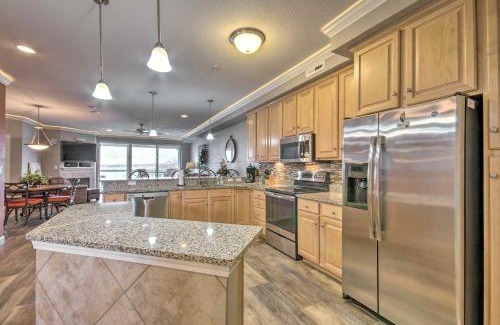 Osage Beach Apartment | Relax by Pools Top-Floor Lands End Corner Unit