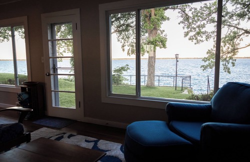Spicer Cabin | Relax by the Waterfront at The Alvig House onnGreen Lake