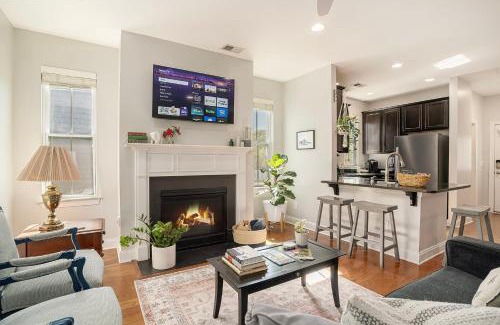 North Charleston House | Relax in Comfort - Retreat near CHS Downtown & Airport