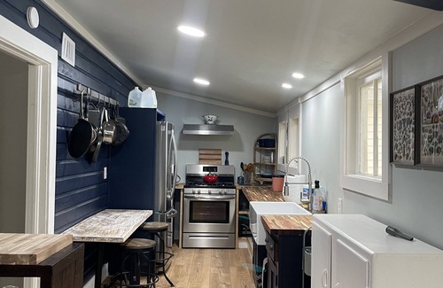 Edisto Island Cottage | Relax in cozy cottage on the creek in Edisto!