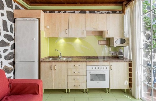 Arenas del Mar Apartment | Relax in El Médano's Hidden Gem 1-Bedroom Apartment