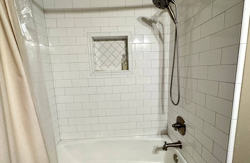 Exeter House | Relax in Exeter at a 2 bedroom 1 bath Oasis with a large covered patio and Pool