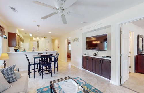 Longs Condo | Relax in style at Longs Cozy Haven: your comfortable, accessible retreat