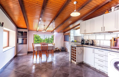 Calheta House | Relax in the middle of nature!