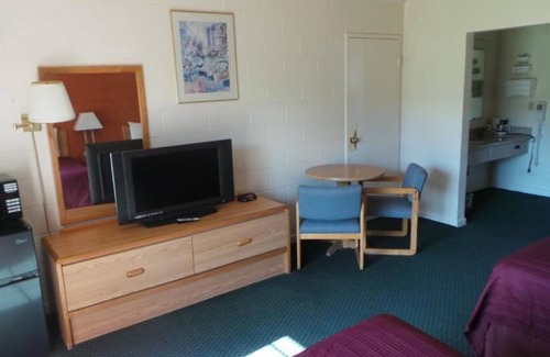 Yreka Hotel | Relax Inn of Yreka