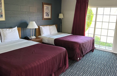 Yreka Hotel | Relax Inn of Yreka