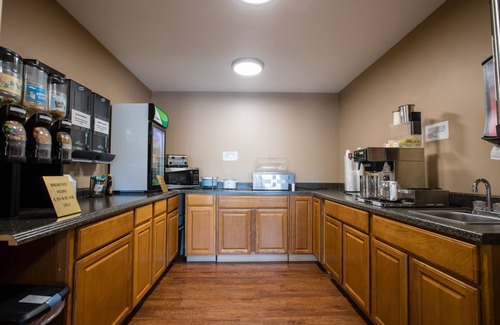 Kuttawa Hotel | Relax Inn & Suites