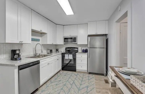 Easley House | Relax near Falls Park 20 min drive