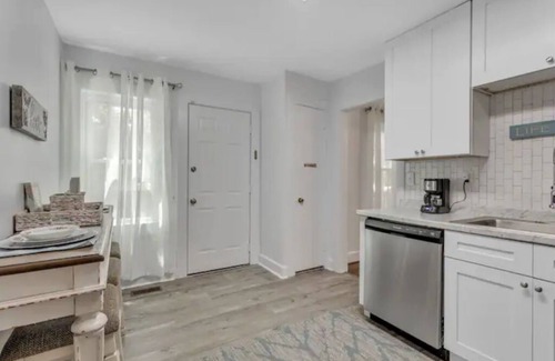 Easley House | Relax near Falls Park 20 min drive