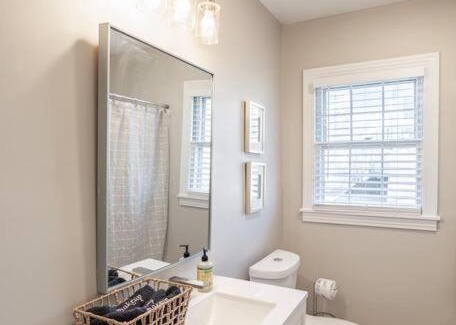 Huntsville House | Relax & Unwind - Downtown Huntsville (Sleeps 10)