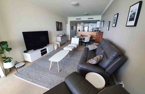 Rockingham Apartment | Relax & unwind with endless ocean views