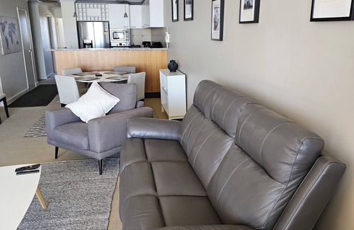 Rockingham Apartment | Relax & unwind with endless ocean views