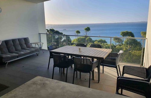 Rockingham Apartment | Relax & unwind with endless ocean views