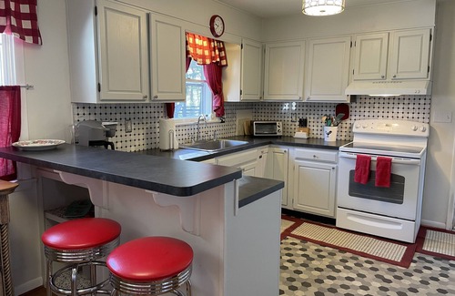 Ladiesburg House | Relax with Sunset View