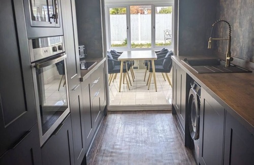 Widnes House | Relaxed, Peaceful High Standard Entire Home