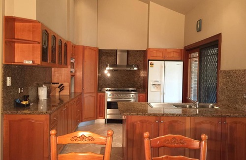 Middle Dural House | Relaxin