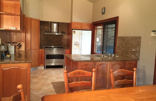 Middle Dural House | Relaxin