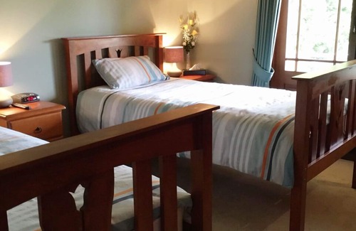 Middle Dural House | Relaxin