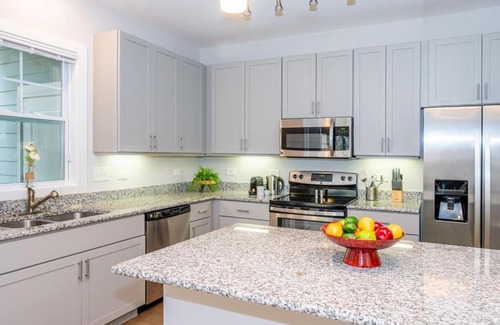 Morrisville Apartment | Relaxing 1BR with Gym and Pool