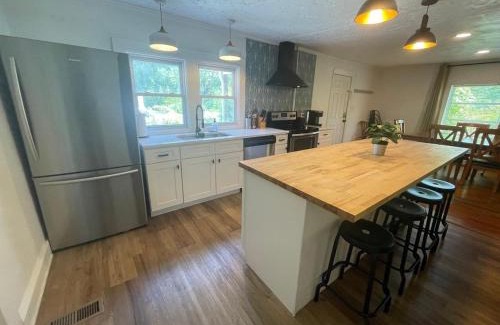 Knoxville House | Relaxing 3 Bedroom Home near Downtown