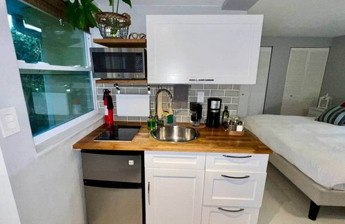 Flagami Apartment | Relaxing and comfortable studio middle of Miami.