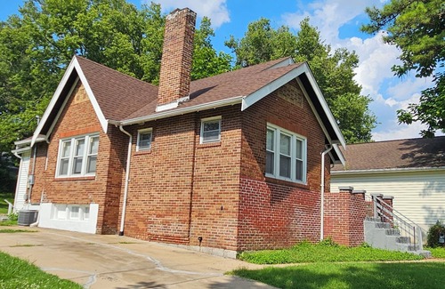 Pagedale House | Relaxing bed&breakfast available near #U.City/Delmar big 1BR with attach Bath